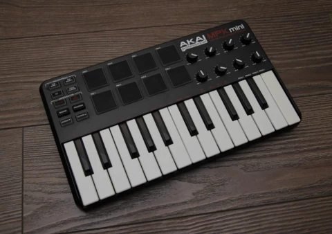 AKAI MPK mini