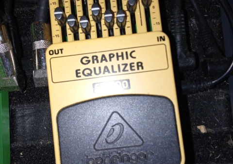 EQ-700